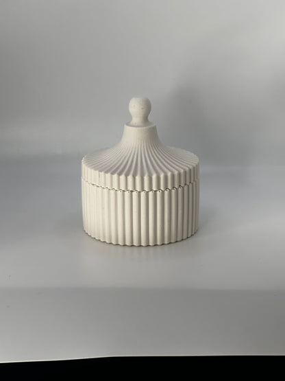 White candle jar Jesmonite